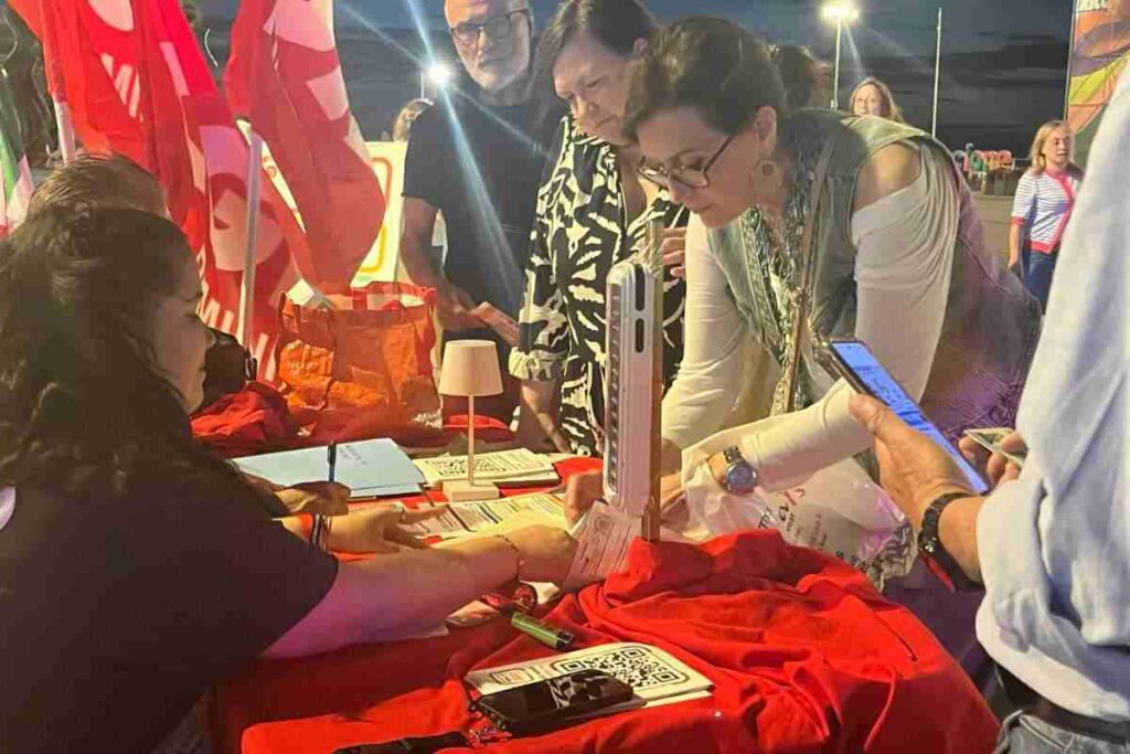 referendum lavoro Cgil 500 mila firme 