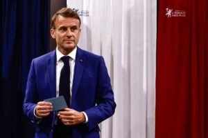Emmanuel Macron riunione governo