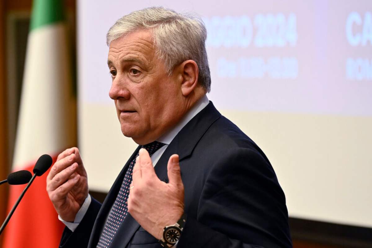 Russia: Tajani, 'giusto chiedere chiarimenti'