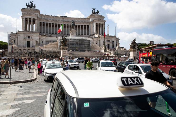 Riforma taxi a Roma