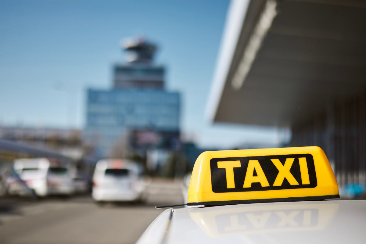 Truffa taxi collettivi a Fiumicino: attenzione alla truffa