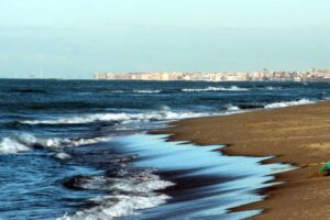 Ostia invasione in spiaggia