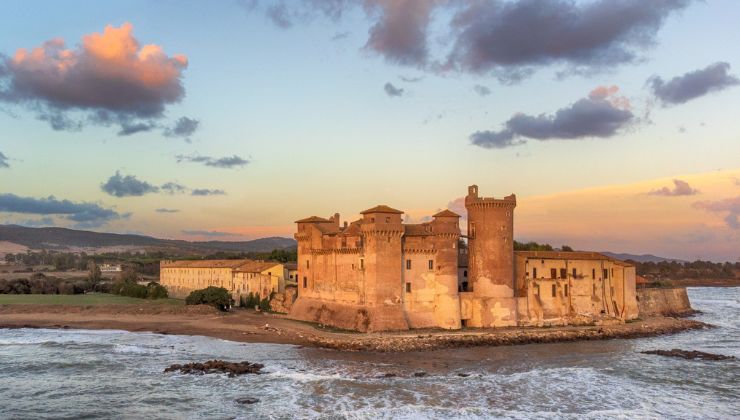 Dormire in un castello a picco sul mare è possibile