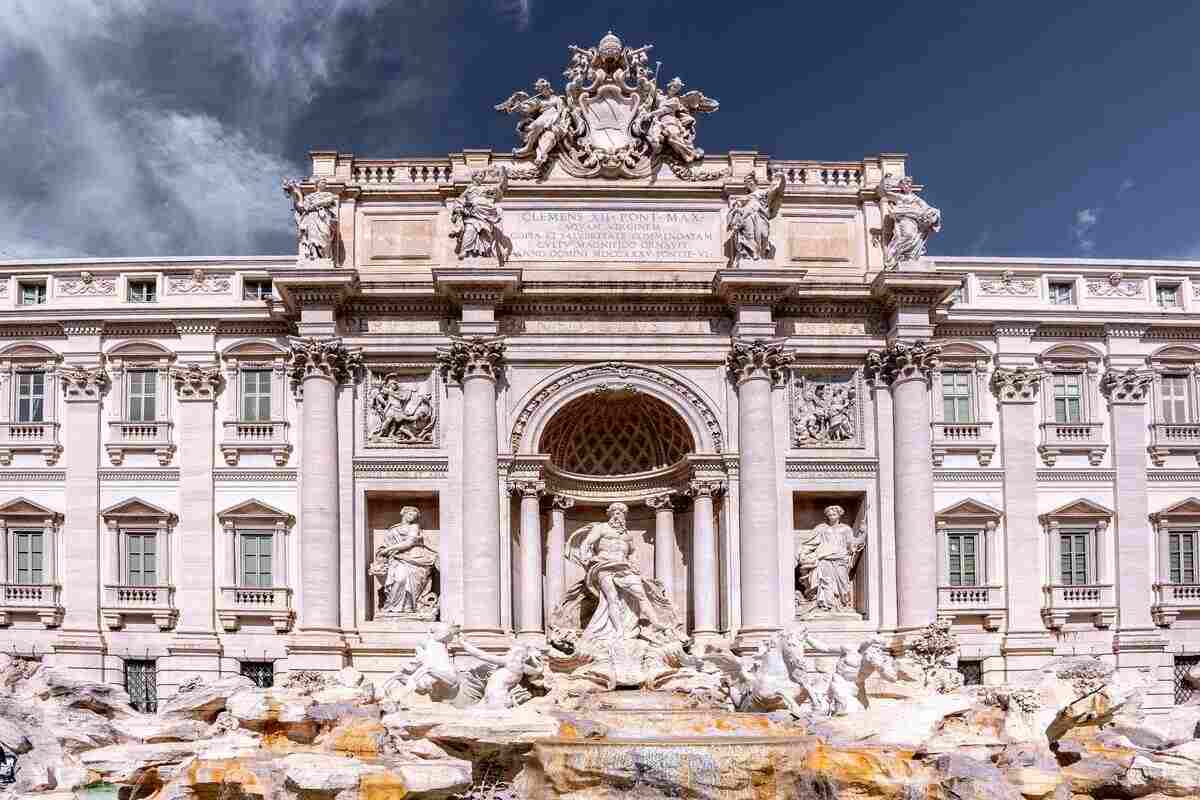 Passerella sulla Fontana di Trevi