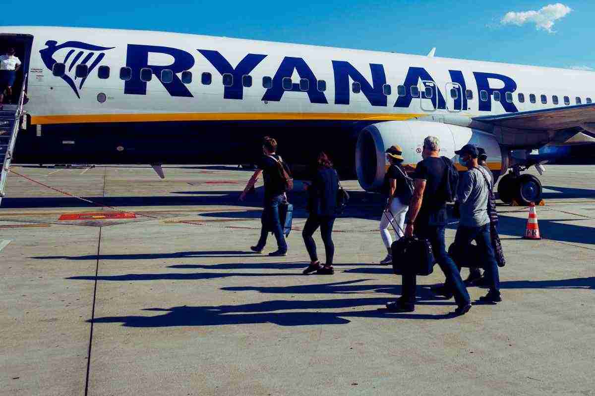 Ryanair, ottimi stipendi e opportunità