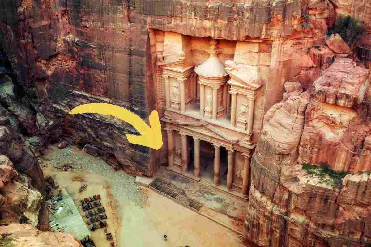 Cripta segreta trovata a Petra