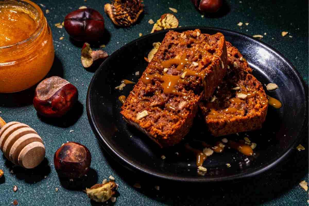 torta di castagne a fette