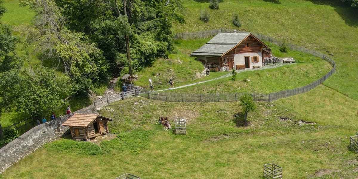 Turista scopre dove si trova la vera casa di Heidi sembra di essere in una fiaba