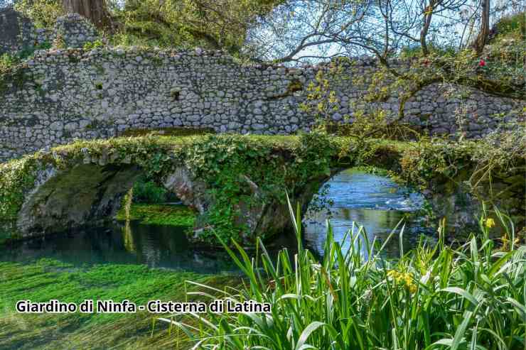 il Giardino di Ninfa, a 70 km da Roma